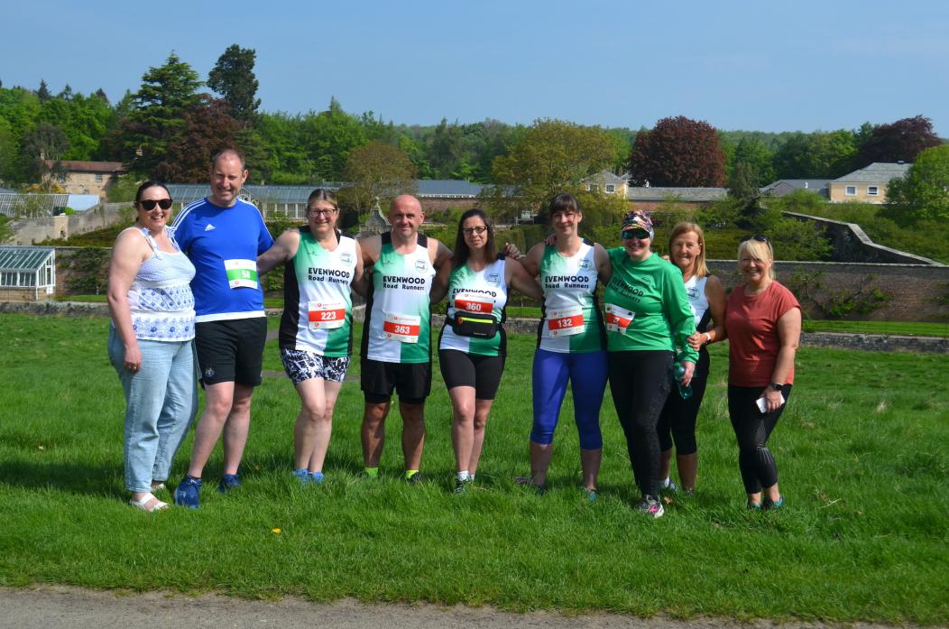 Evenwood Road Runners pose for a team photo