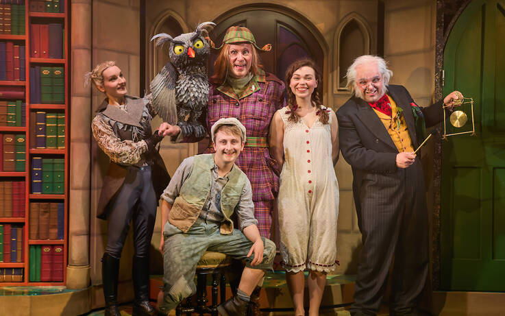 Review of Awful Auntie - Darlington Hippodrome