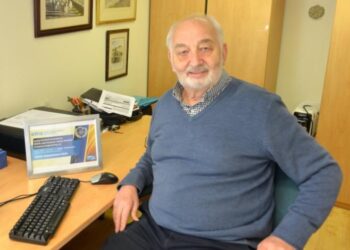 Energy expert Astley earns top UK award