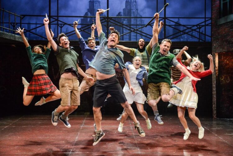 Review of Blood Brothers – Darlington Hippodrome