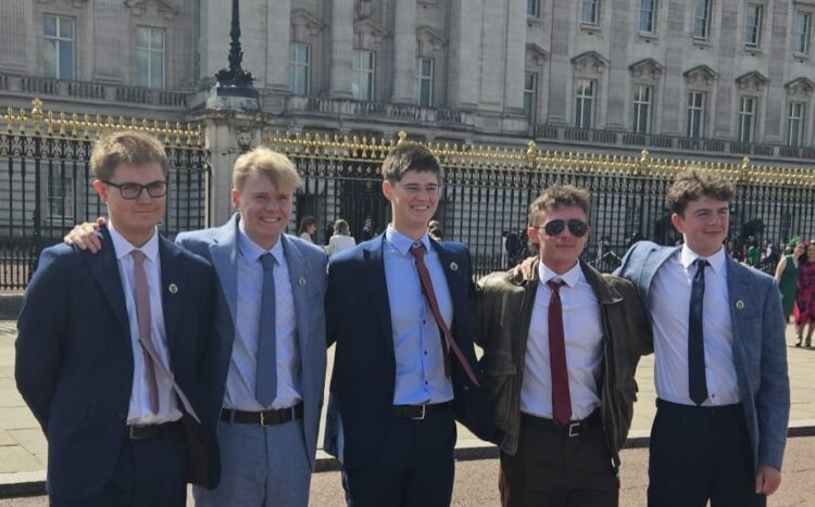 Royal date for youngsters to collect awards