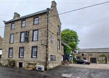 Hotel on market for £800,000