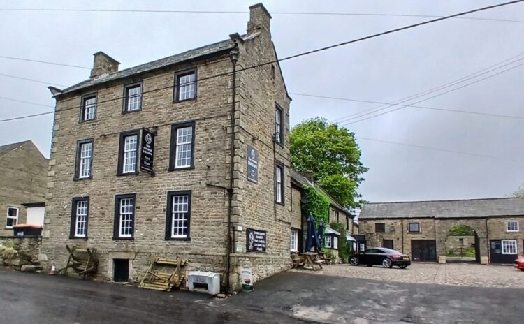 Hotel on market for £800,000