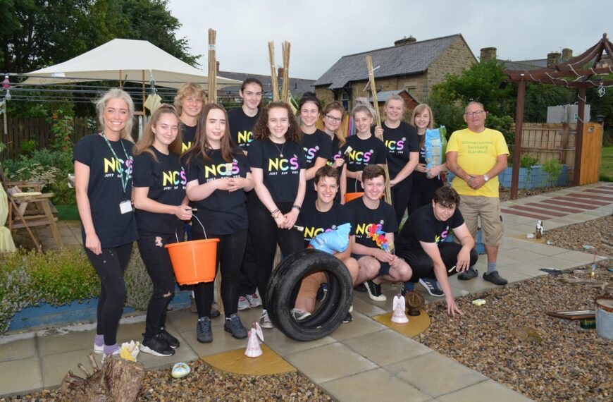 School leavers do their bit&hellip;