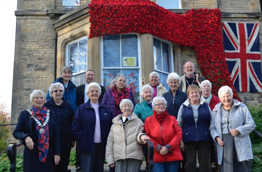 Poppy wave flows down town&hellip;