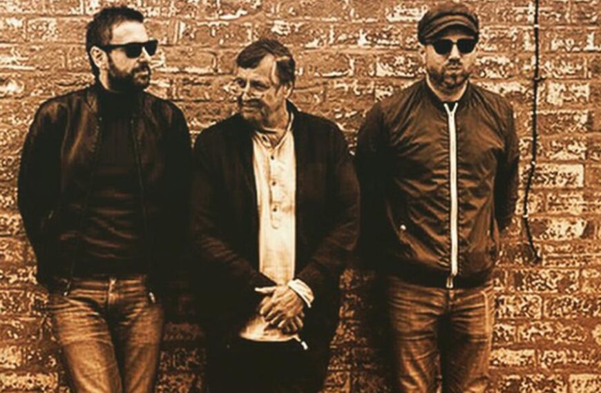 New-look folk group Cosmotheka head&hellip;