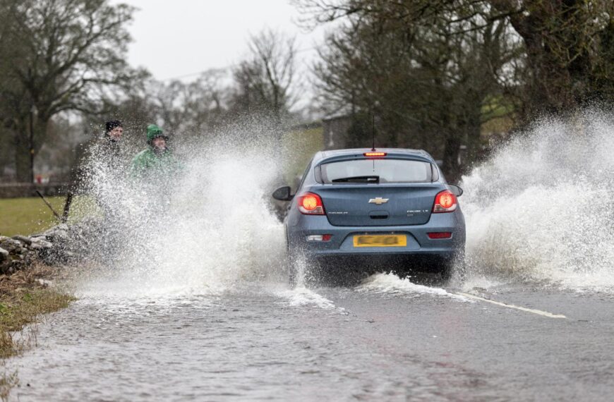 Flooding causes problems in upper…