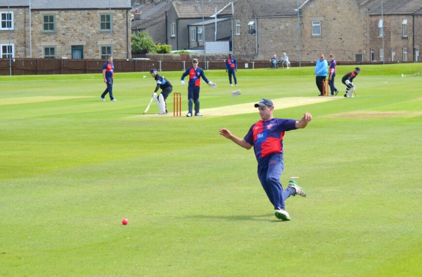 Barney cruise through to semi-final&hellip;