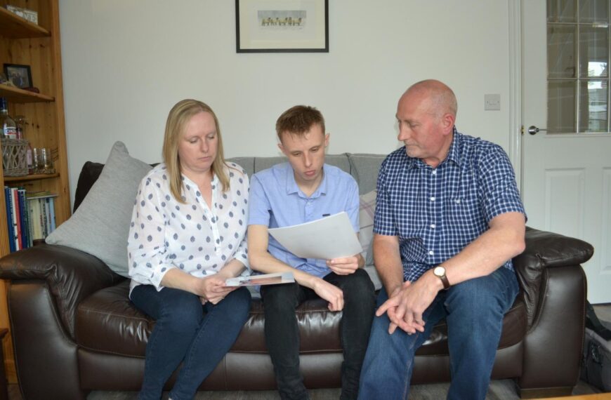 Prison officer keeps his job&hellip;