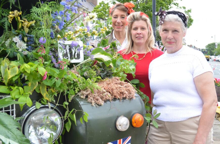 Visitors help town step back&hellip;