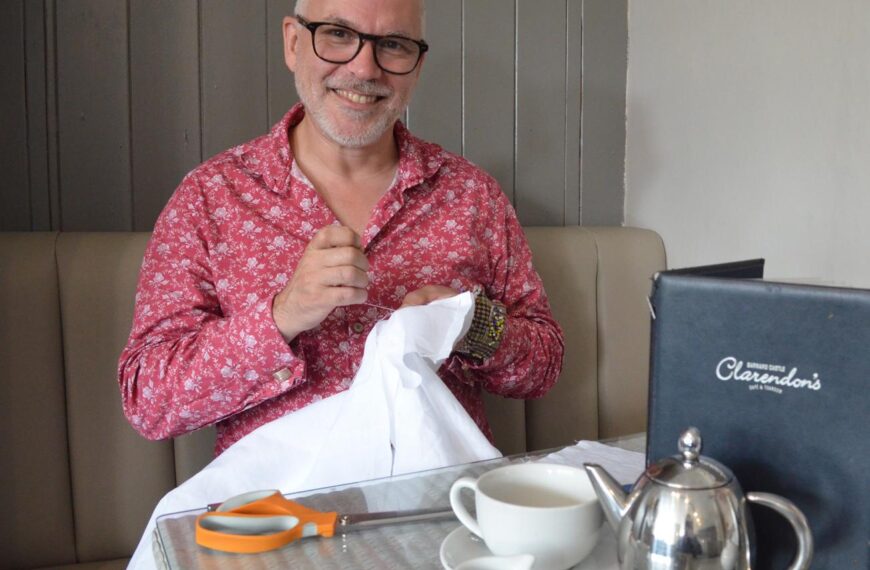 Artist treats cafe patrons to&hellip;