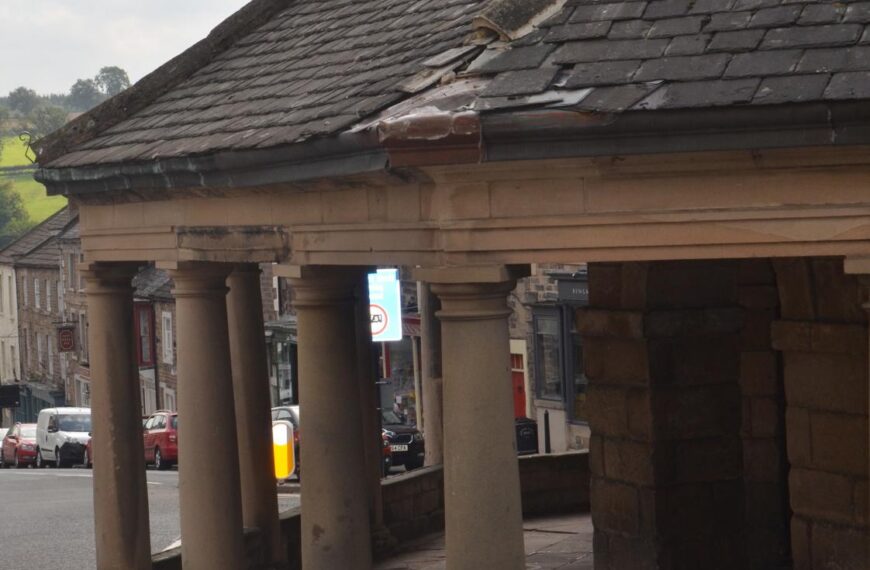 Yet another lorry takes a…