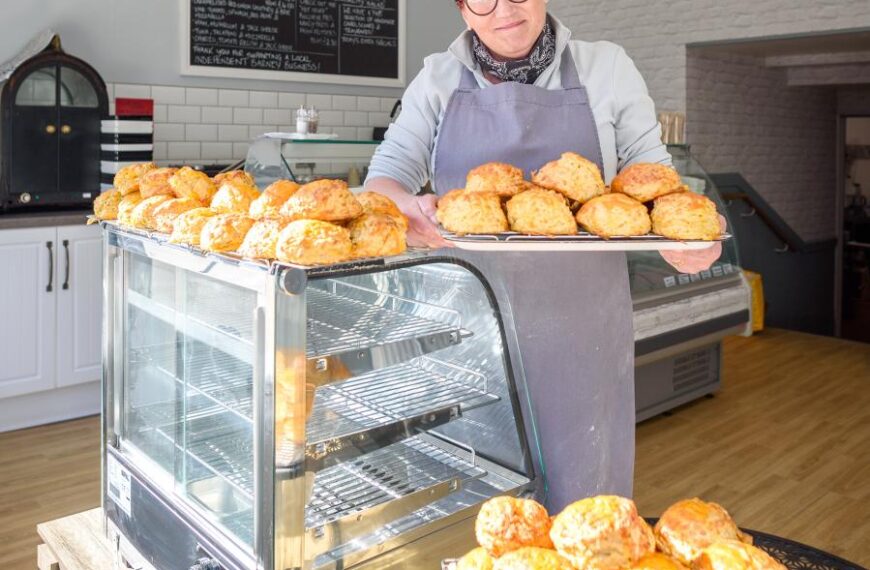 Shona cooks up cash for…