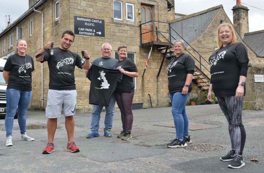 Rugby players earn plaudits for&hellip;
