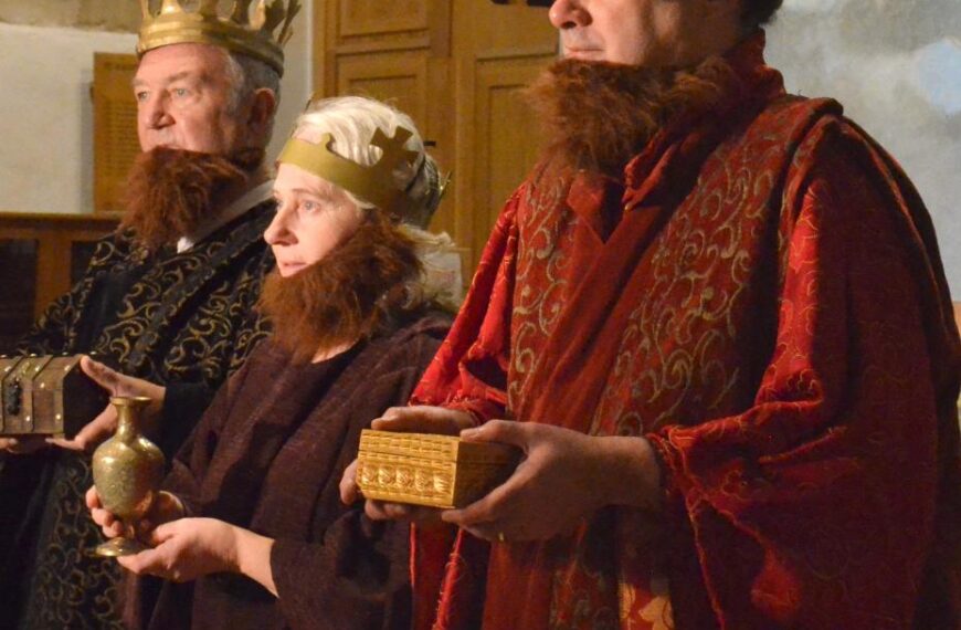 Castle Players step in to…