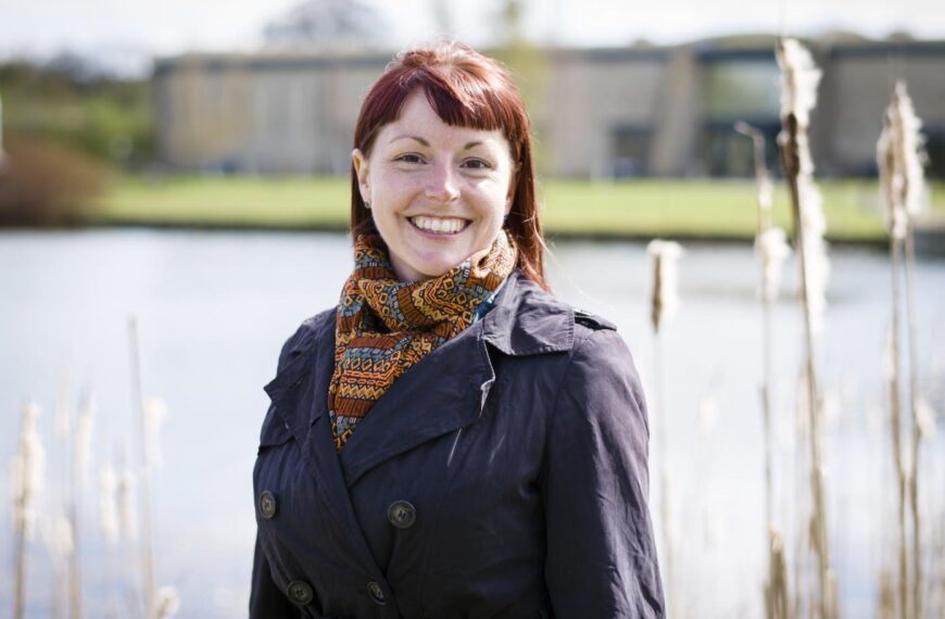 Musician Rosie Bradford shows how singing can help ‘long Covid’
