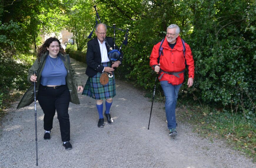 Piper gives charity walkers a…