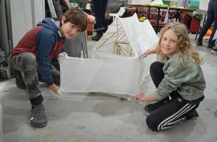 Crafters help shine a light…