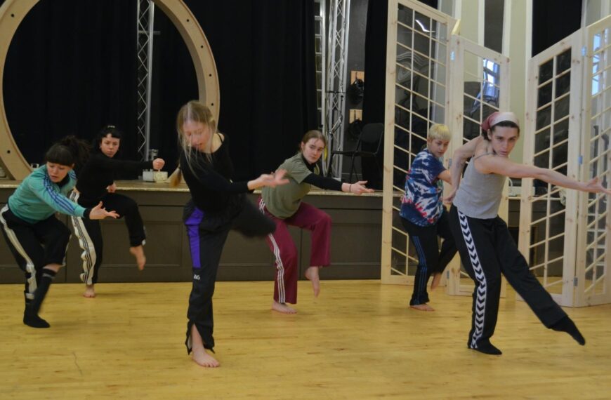Take a chance on new contemporary dance’