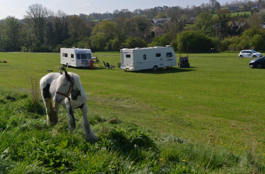 Travellers moved on after illegally setting up camp on beauty spot