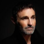 90s chart-topper brings intimate one-man show to…