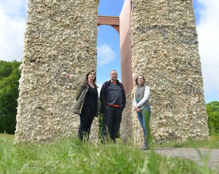 Steve unveils arch artwork to&hellip;