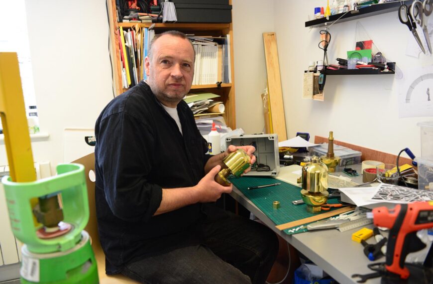Artist Steve reveals whistle stop&hellip;