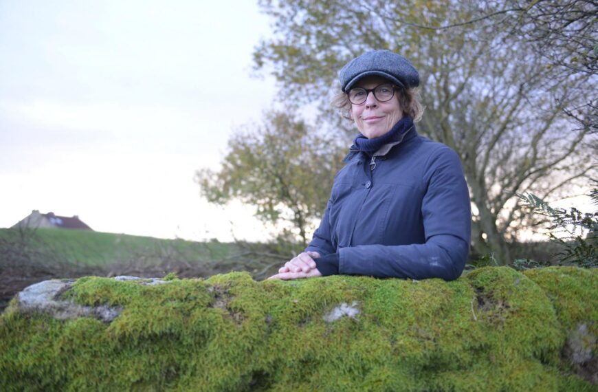 Artist marks ‘homecoming’ with invitation…