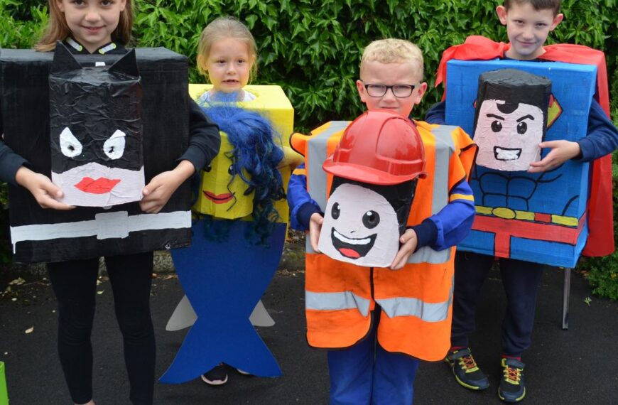 Pictures: Colourful costumes brighten up&hellip;