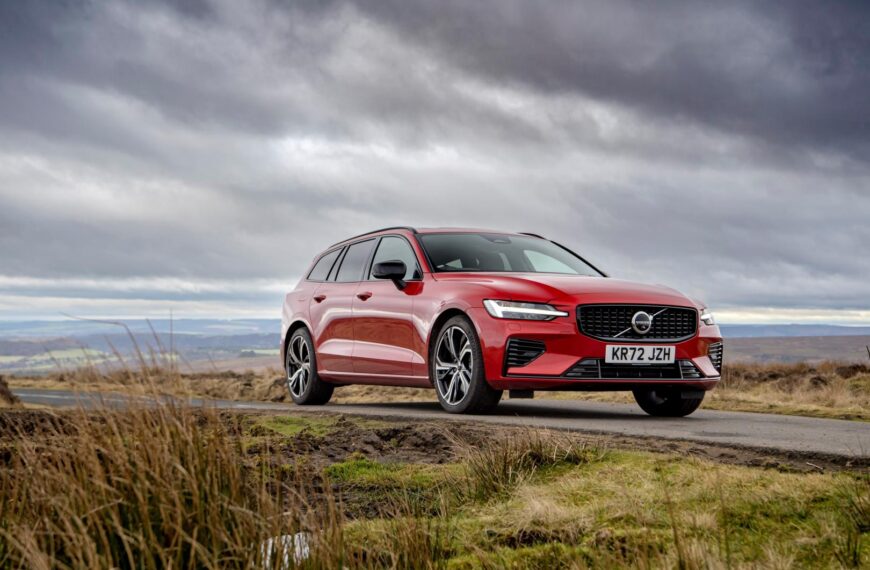 Test Drive: The New Volvo V60 PHEV
