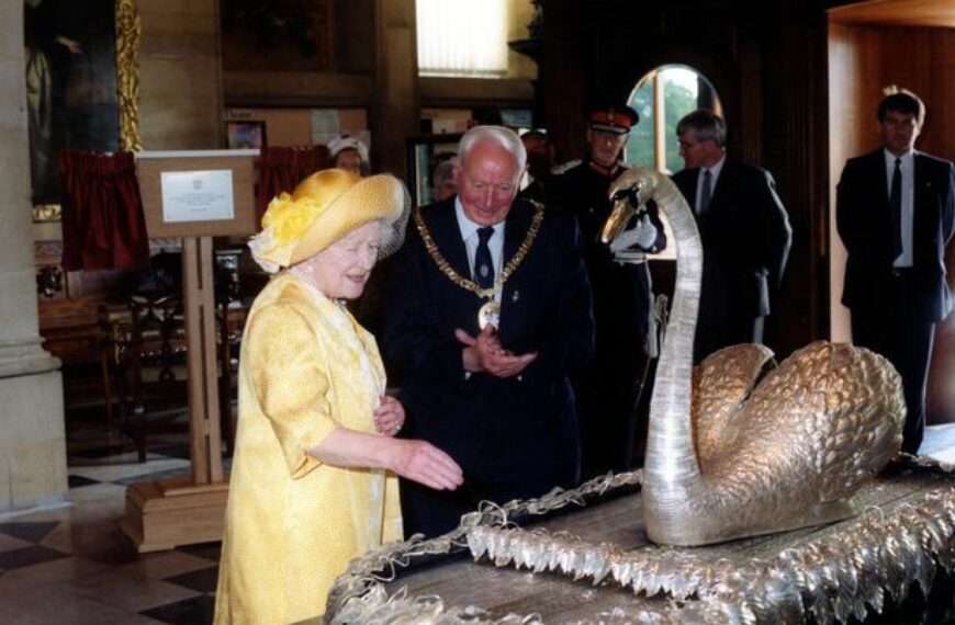 Is it a posh toy, a fairground amusement or a work of&hellip;
