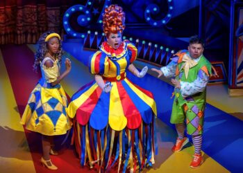 Classic panto delivered in style at Darlington Hippodrome