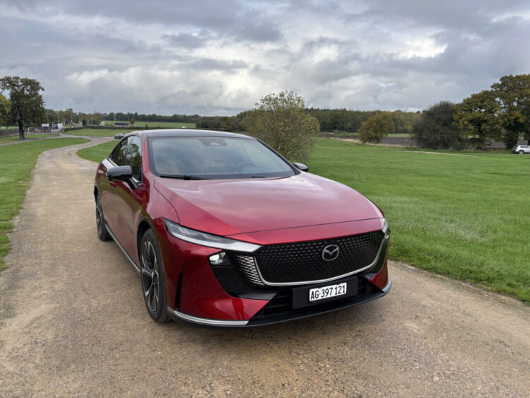 Sophistication and smooth – Mazda doesn’t skimp