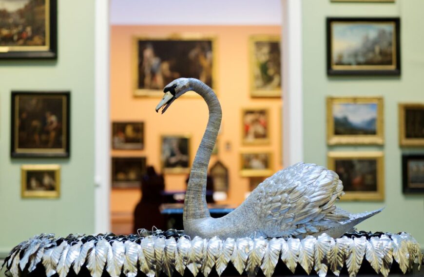 Much-loved Silver Swan gets spruced&hellip;