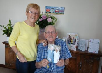 Couple celebrate 60th wedding anniversary