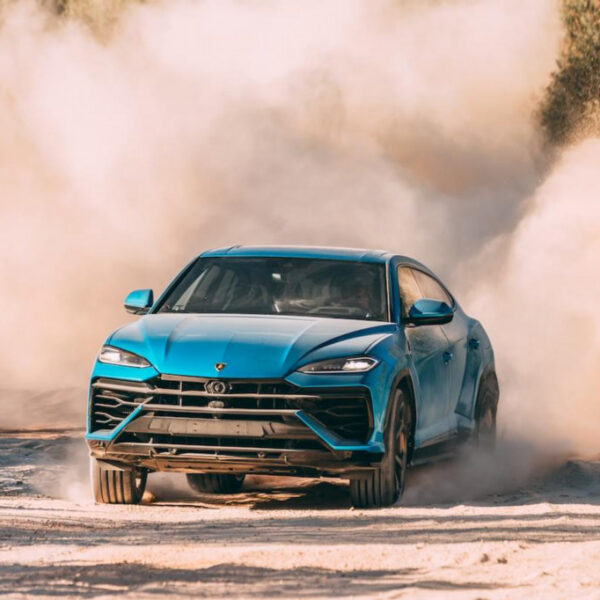 Lamborghini Urus – sportswear in a lounge suit