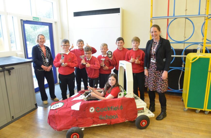 New school minibus helps pupils to win prizes